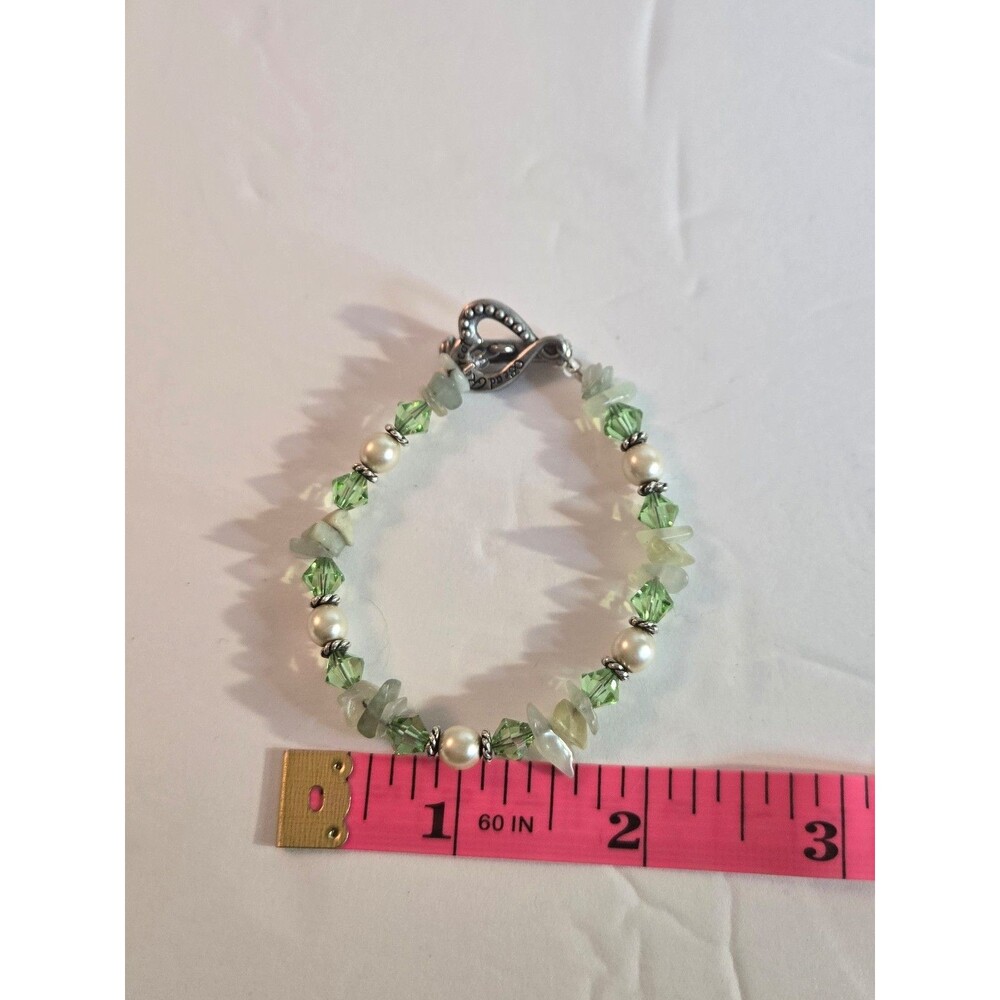 Green and White Beaded Bracelet with Heart Shaped Toggle Clasp Bead Retreat